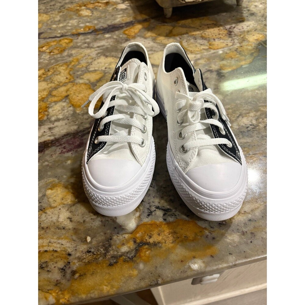 Converse Chuck Taylor All Star Platform Low Split Women’s Size 6.5 EUR 37 NWOT